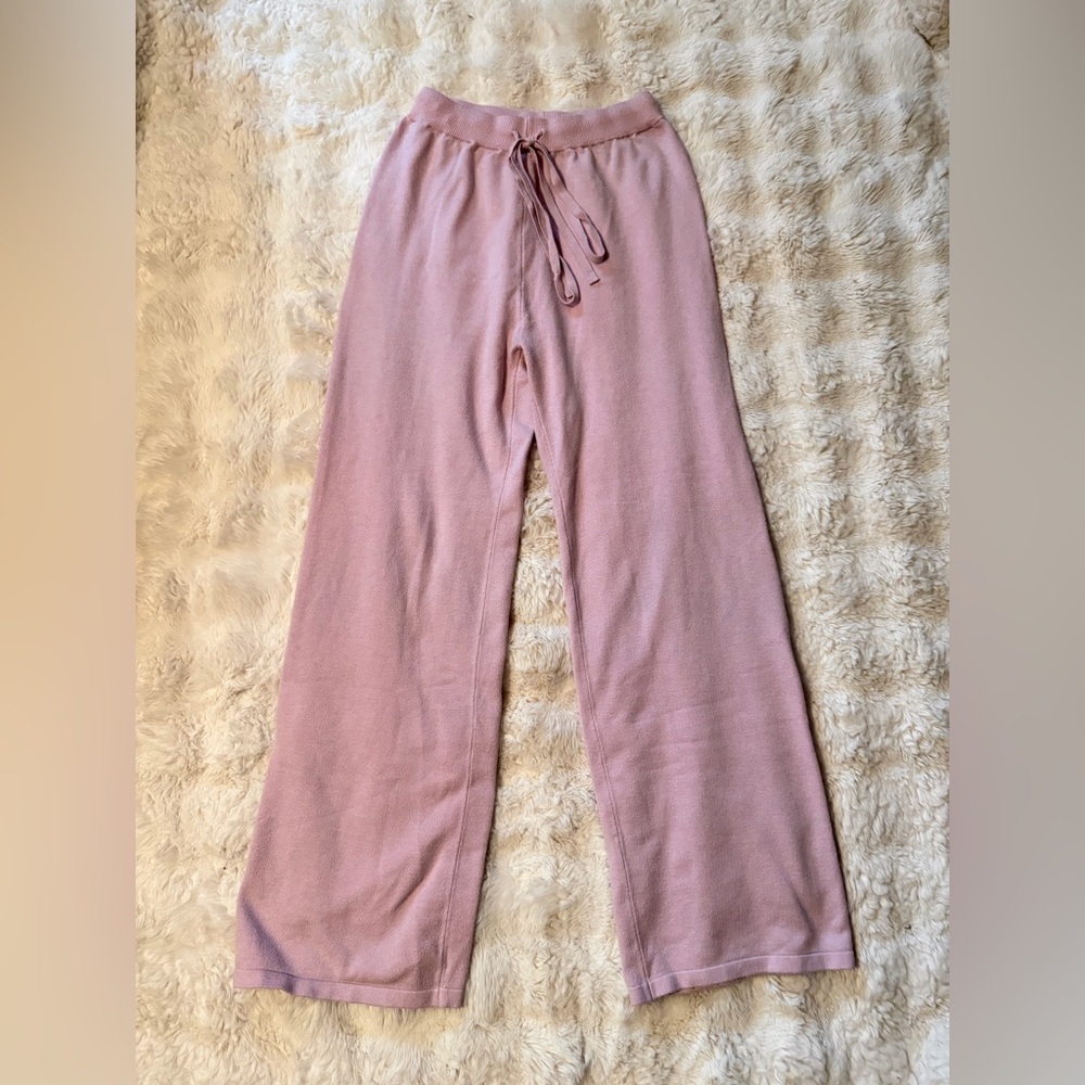 Pink wide-leg lounge pants
